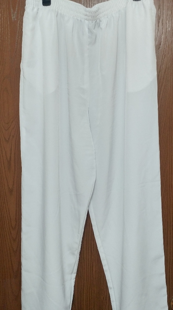 Silky white pants (szXL) - Picture 2 of 3
